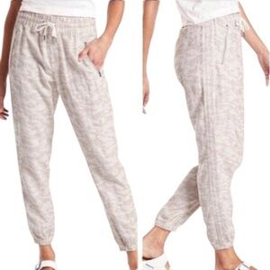 Athleta Cabo Tide Linen Jogger Pants -‎ Women's Size 6- Neutral Camo